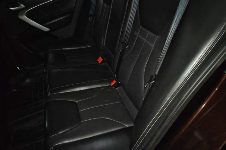 Used Geely Auto Emgrand 2015 Sedan 1.3T CVT Upward Edition Left Rear Seat