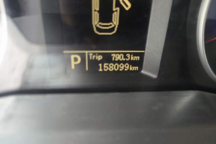 Used Geely Auto Emgrand 2015 Sedan 1.5L CVT Upward Version Odometer Close Up