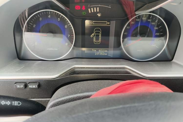 Used Geely Auto Emgrand 2015 Sedan 1.5L Manual - Top Trim Level Odometer Close Up