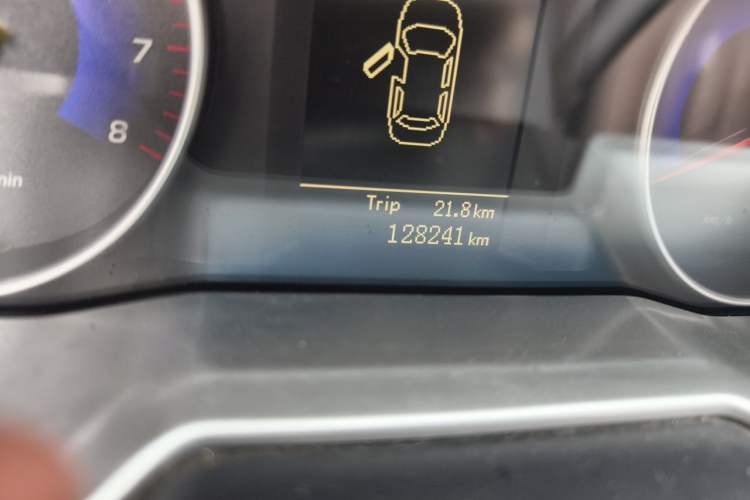 Used Geely Auto Emgrand 2015 Sedan 1.5L Manual - Top Trim Level Odometer Close Up