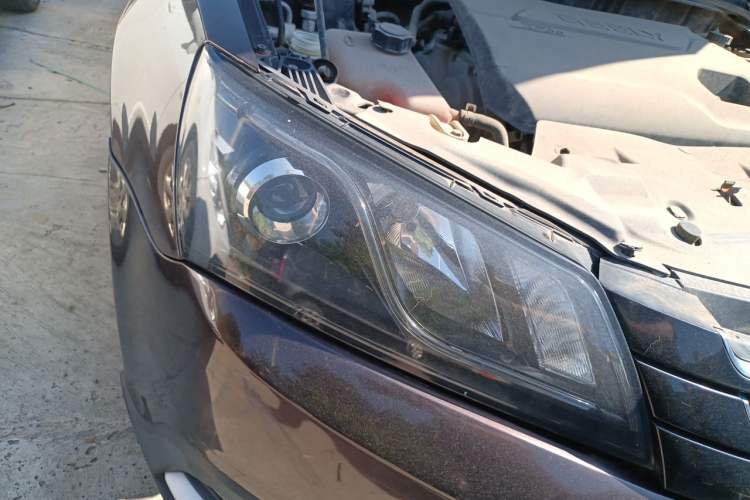 Used Geely Auto Emgrand 2015 Sedan 1.3T CVT Upward Edition Right Front Headlight