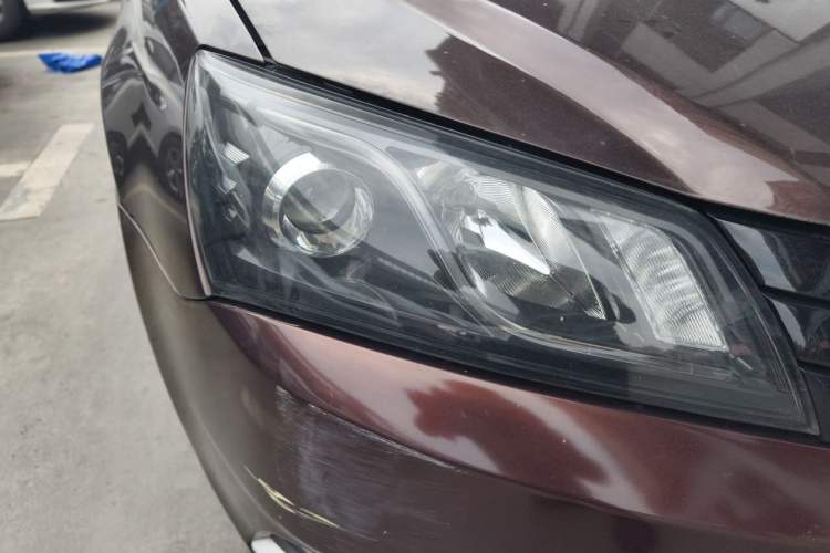 Used Geely Auto Emgrand 2015 Sedan 1.5L Manual - Top Trim Level Right Front Headlight