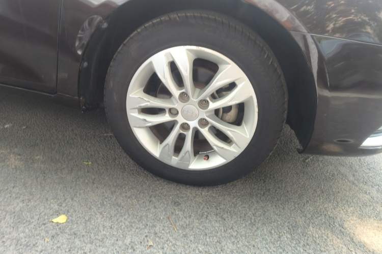 Used Geely Auto Emgrand 2015 Sedan 1.5L CVT Upward Version Right Front Wheel Hub