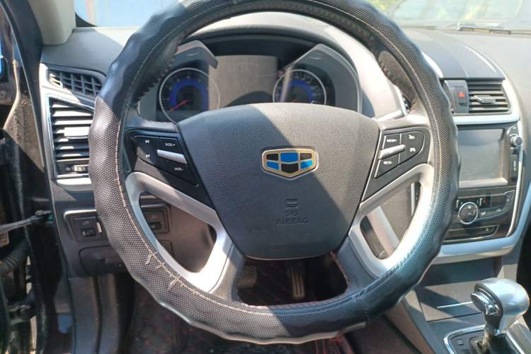 Used Geely Auto Emgrand 2015 Sedan 1.3T CVT Upward Edition Steering Wheel