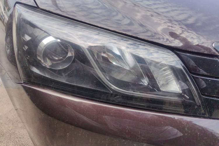 Used Geely Auto Emgrand 2015 Sedan 1.5L Manual - Top Trim Level Right Front Headlight