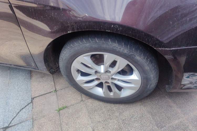 Used Geely Auto Emgrand 2015 Sedan 1.5L Manual - Top Trim Level Right Front Wheel Hub
