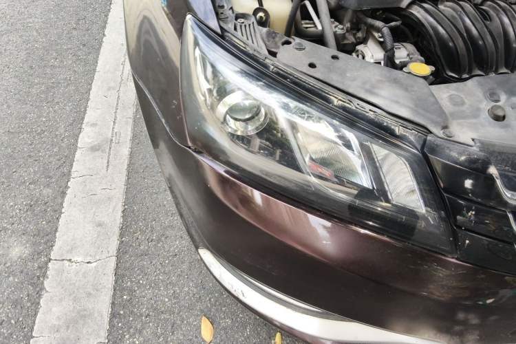 Used Geely Auto Emgrand 2015 Sedan 1.5L CVT Upward Version Right Front Headlight
