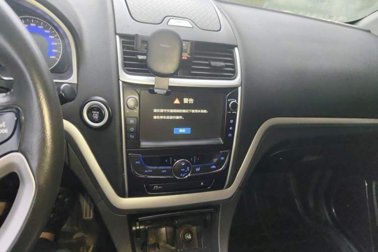 Used Geely Auto Emgrand 2015 Sedan 1.3T Manual Upward Edition Audio And AC Panel