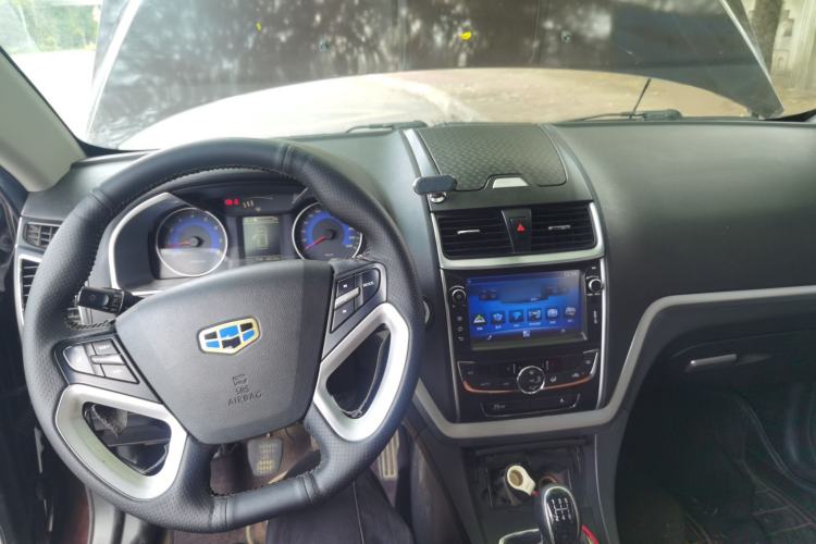 Used Geely Auto Emgrand 2015 Hatchback RS 1.5L Manual - Top Trim Level Center Console