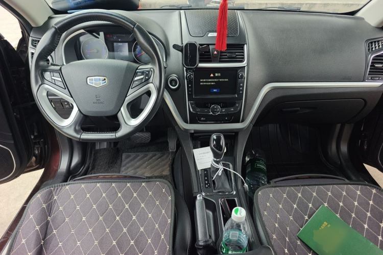 Used Geely Auto Emgrand 2015 Sedan 1.5L CVT Upward Version Center Console