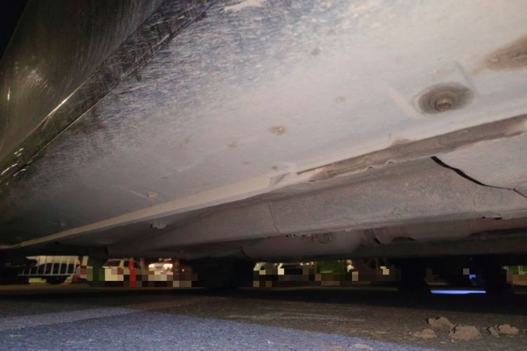 Used Geely Auto Emgrand 2015 Sedan 1.5L Manual - Top Trim Level Chassis Front Right