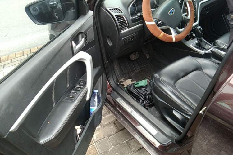 Used Geely Auto Emgrand 2015 Sedan 1.5L CVT Upward Version Driver Seat