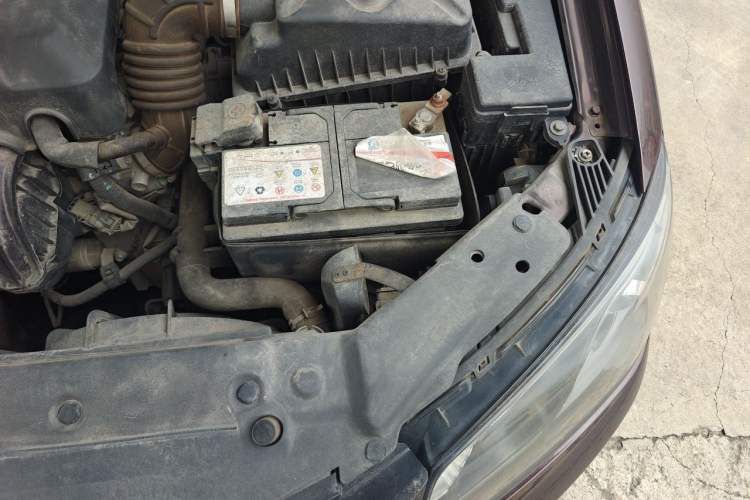 Used Geely Auto Emgrand 2015 Sedan 1.5L CVT Upward Version Engine Bay Left