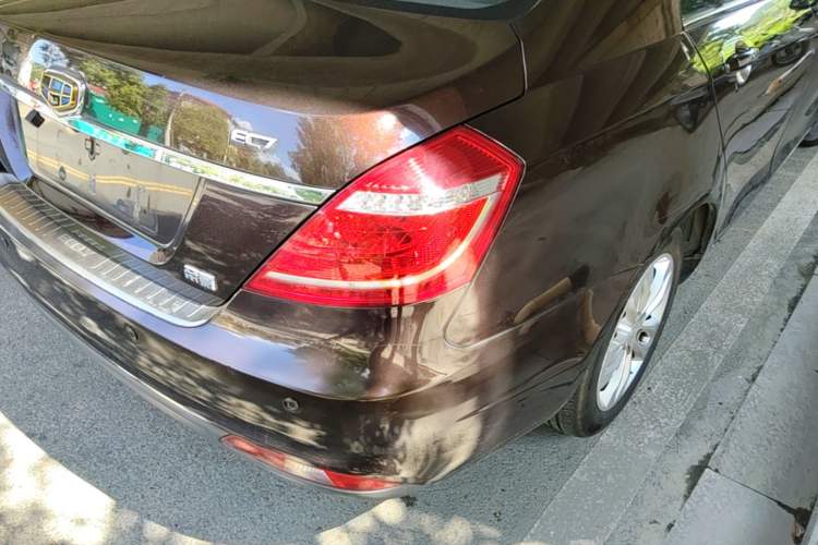 Used Geely Auto Emgrand 2015 Sedan 1.5L Manual - Top Trim Level Exterior 3