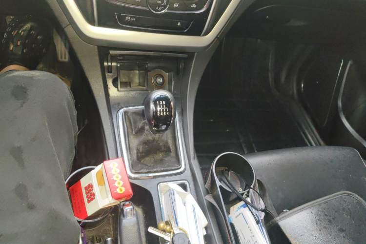 Used Geely Auto Emgrand 2015 Sedan 1.3T Manual Upward Edition Gear Lever