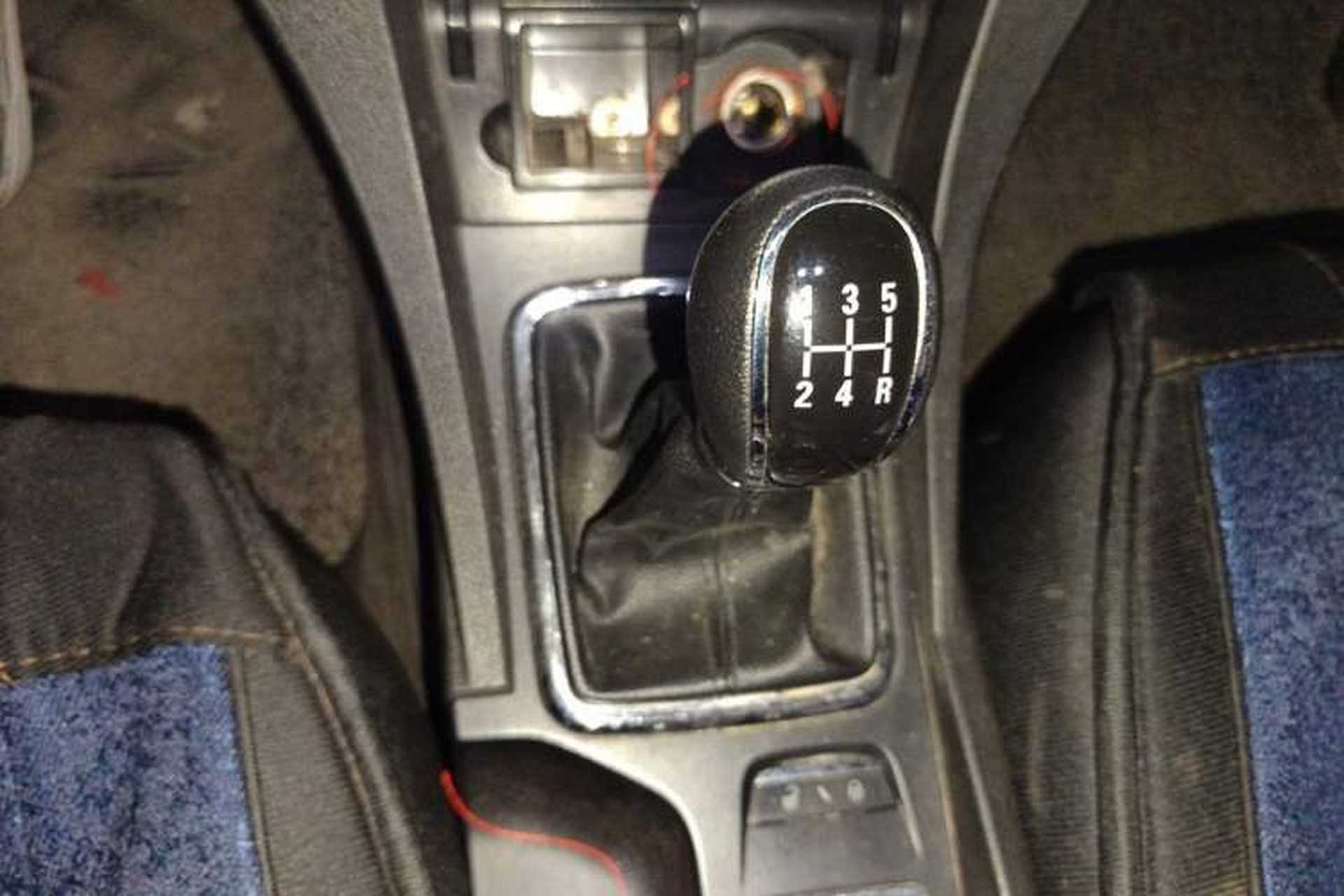 Used Geely Auto Emgrand 2015 Hatchback RS 1.5L Manual - Top Trim Level Gear Lever