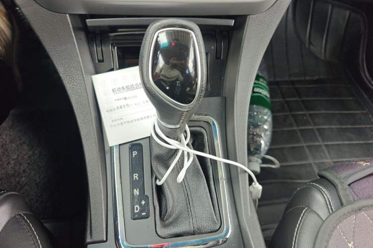 Used Geely Auto Emgrand 2015 Sedan 1.5L CVT Upward Version Gear Lever