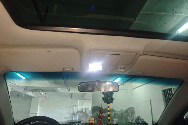Used Geely Auto Emgrand 2015 Sedan 1.5L Manual - Top Trim Level Headliner