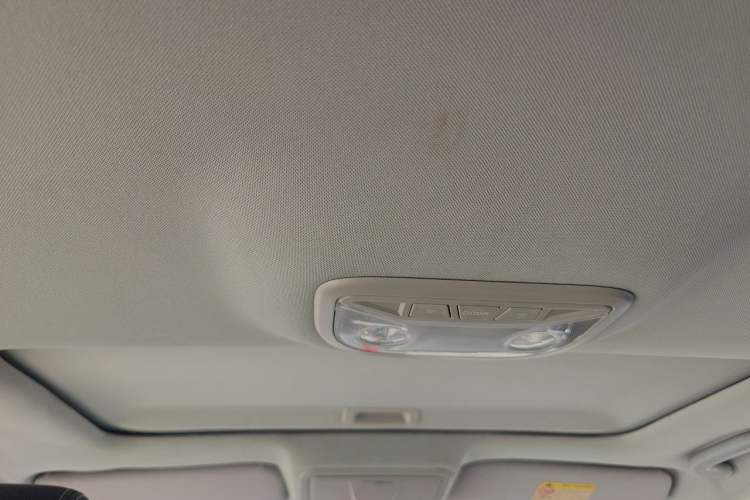Used Geely Auto Emgrand 2015 Sedan 1.5L CVT Upward Version Headliner
