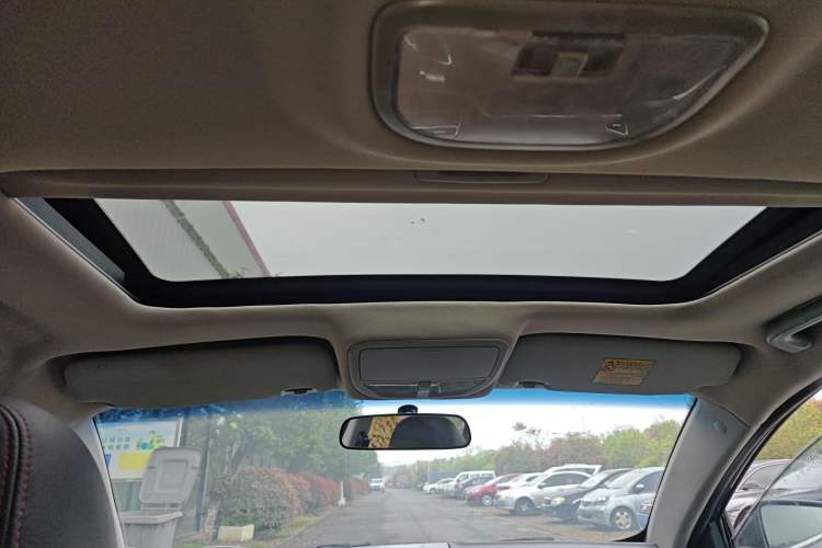 Used Geely Auto Emgrand 2015 Sedan 1.5L CVT Upward Version Headliner