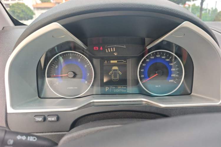 Used Geely Auto Emgrand 2015 Sedan 1.5L CVT Upward Version Instrument Cluster