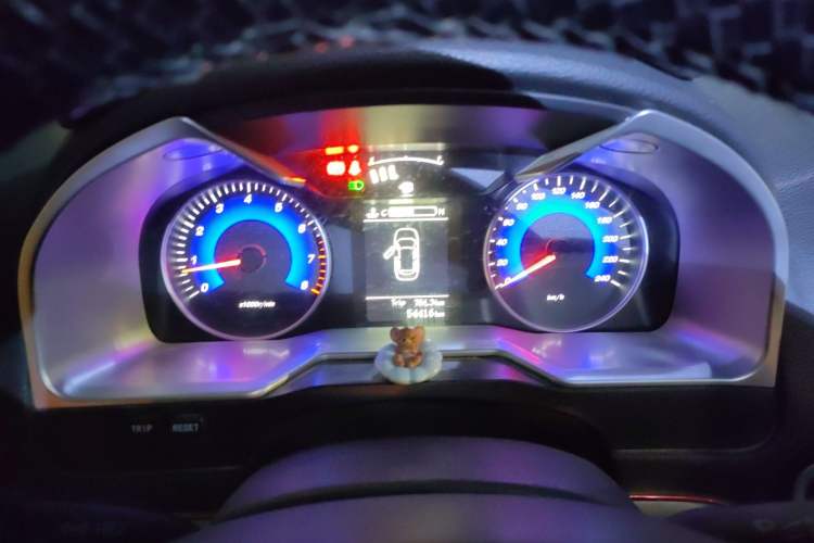 Used Geely Auto Emgrand 2015 Sedan 1.5L Manual - Top Trim Level Instrument Cluster
