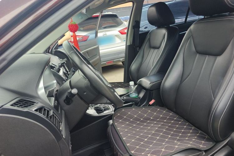 Used Geely Auto Emgrand 2015 Sedan 1.5L CVT Upward Version Left Front Seat