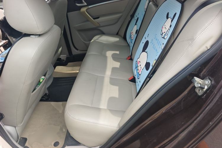 Used Geely Auto Emgrand 2015 Sedan 1.5L CVT Upward Version Left Rear Seat