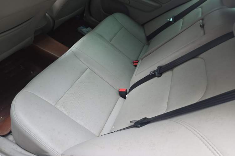 Used Geely Auto Emgrand 2015 Sedan 1.5L CVT Upward Version Left Rear Seat