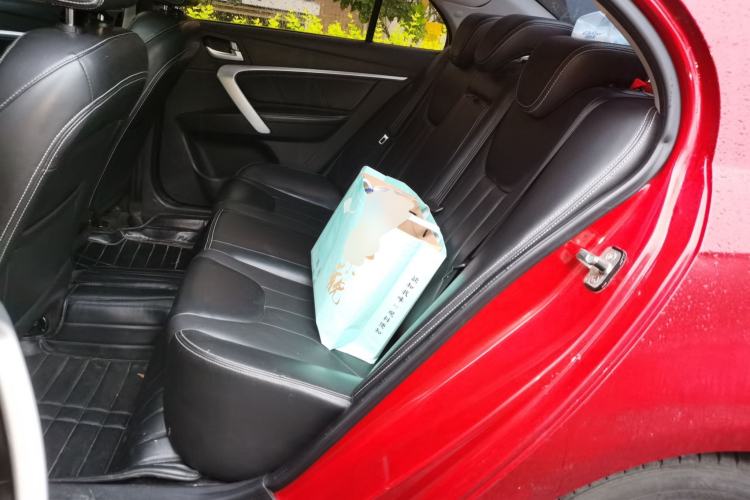 Used Geely Auto Emgrand 2015 Sedan 1.5L CVT Upward Version Left Rear Seat