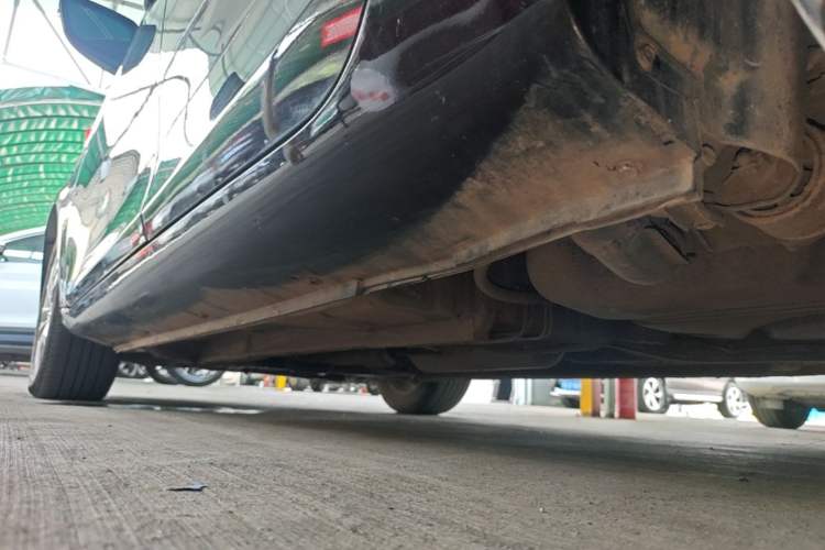 Used Geely Auto Emgrand 2015 Sedan 1.5L CVT Upward Version Left Side Sill