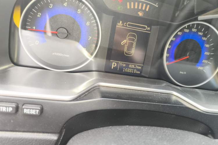 Used Geely Auto Emgrand 2015 Sedan 1.5L CVT Upward Version Odometer Close Up