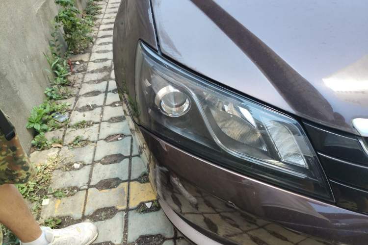 Used Geely Auto Emgrand 2015 Sedan 1.5L Manual - Top Trim Level Right Front Headlight