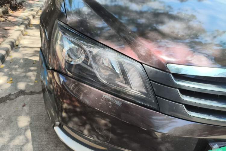 Used Geely Auto Emgrand 2015 Sedan 1.5L Manual - Top Trim Level Right Front Headlight
