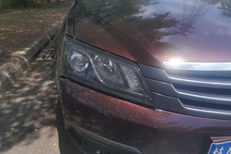Used Geely Auto Emgrand 2015 Hatchback RS 1.5L Manual - Top Trim Level Right Front Headlight
