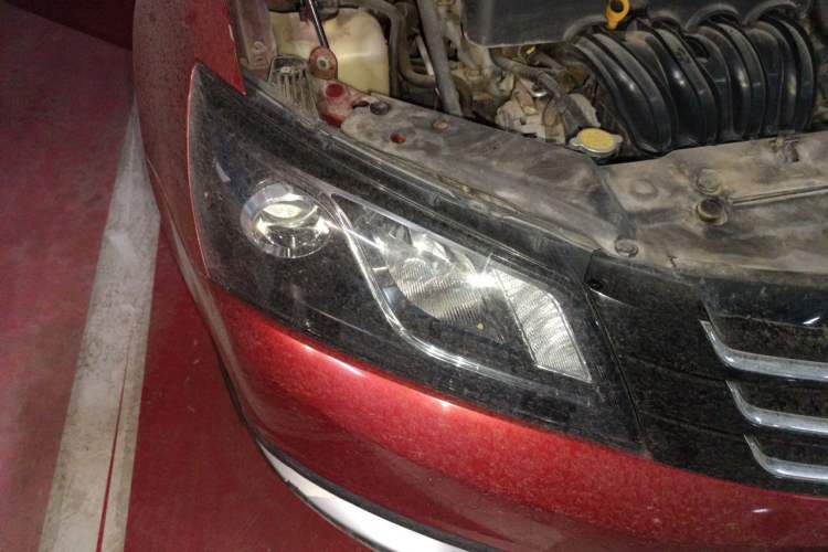 Used Geely Auto Emgrand 2015 Hatchback RS 1.5L Manual - Top Trim Level Right Front Headlight