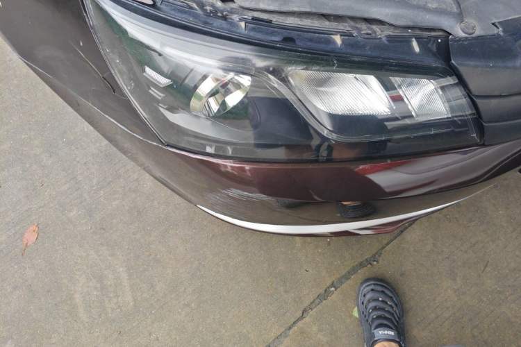 Used Geely Auto Emgrand 2015 Sedan 1.5L Manual - Top Trim Level Right Front Headlight
