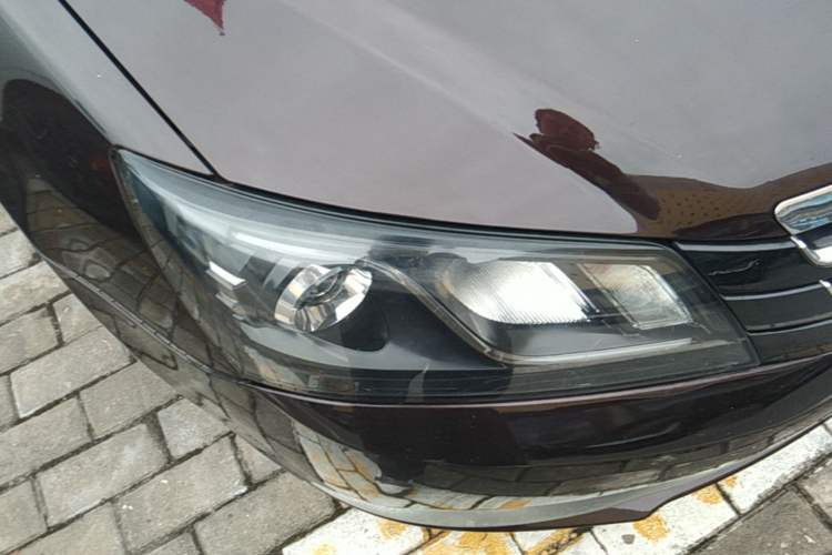 Used Geely Auto Emgrand 2015 Sedan 1.5L CVT Upward Version Right Front Headlight