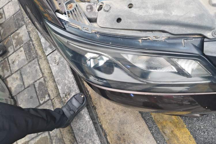 Used Geely Auto Emgrand 2015 Sedan 1.5L Manual - Top Trim Level Right Front Headlight