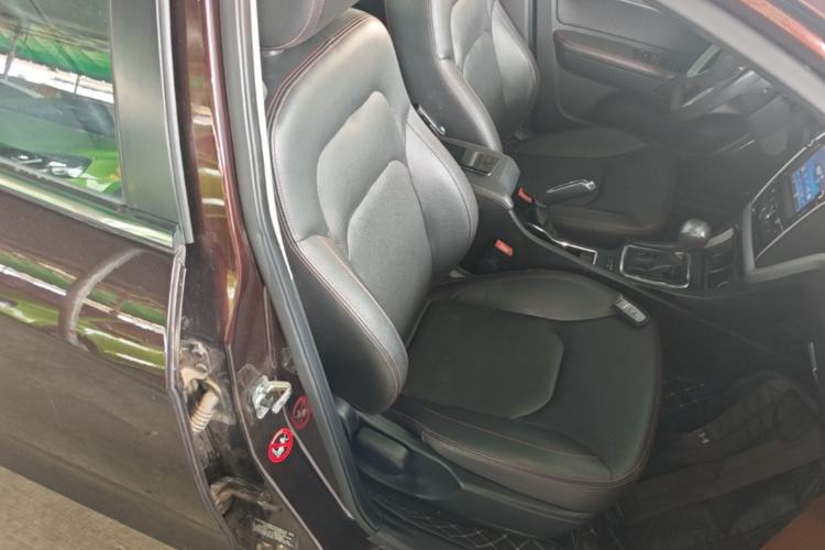Used Geely Auto Emgrand 2015 Sedan 1.5L CVT Upward Version Right Front Seat