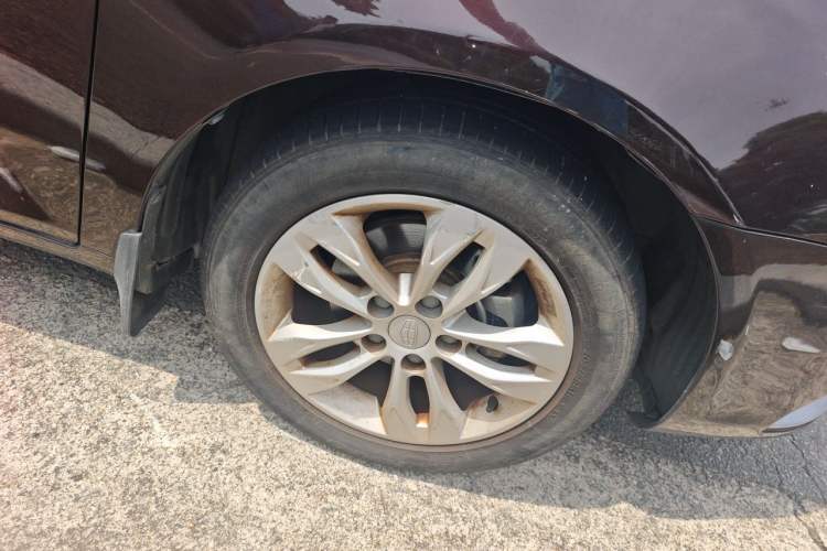 Used Geely Auto Emgrand 2015 Sedan 1.5L CVT Upward Version Right Front Wheel Hub