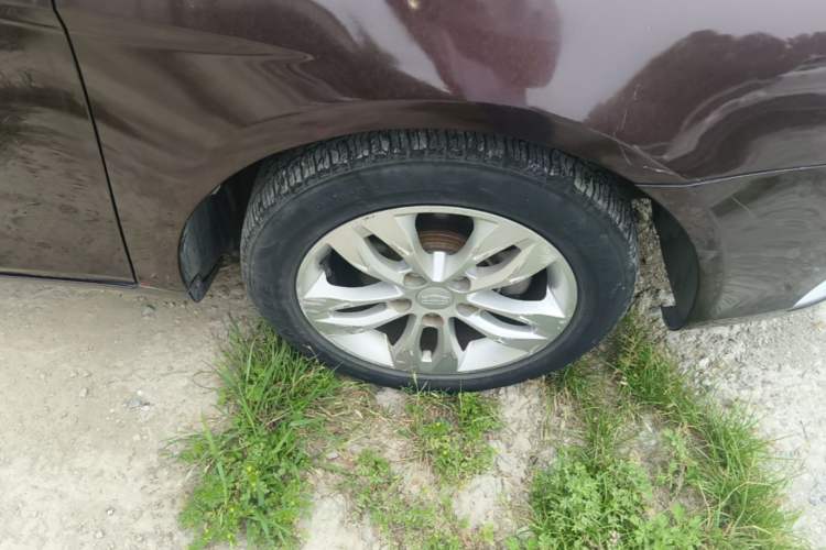 Used Geely Auto Emgrand 2015 Sedan 1.3T CVT Upward Edition Right Front Wheel Hub