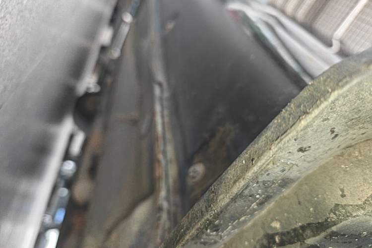 Used Geely Auto Emgrand 2015 Sedan 1.5L Manual - Top Trim Level Right Side Sill