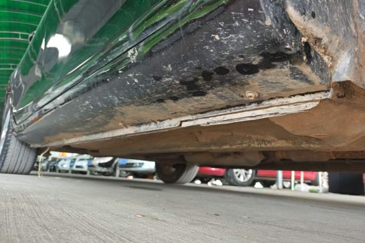 Used Geely Auto Emgrand 2015 Sedan 1.5L CVT Upward Version Right Side Sill