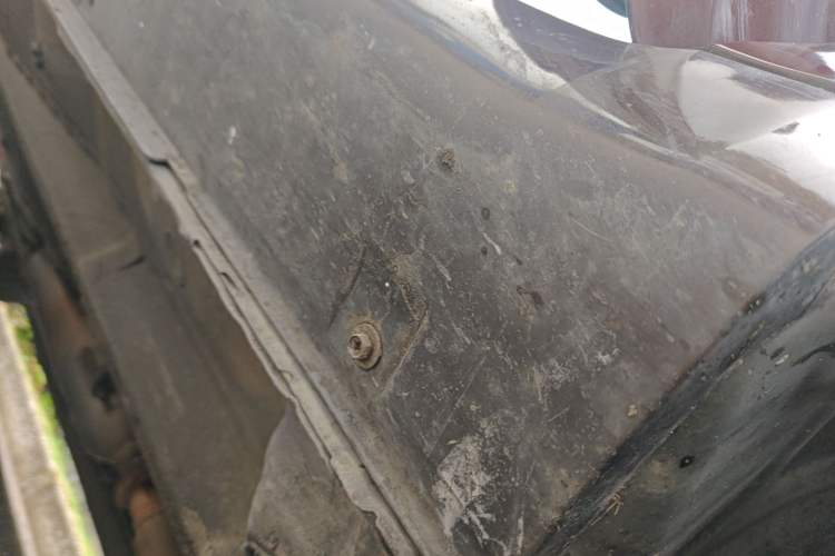 Used Geely Auto Emgrand 2015 Sedan 1.5L CVT Upward Version Right Side Sill