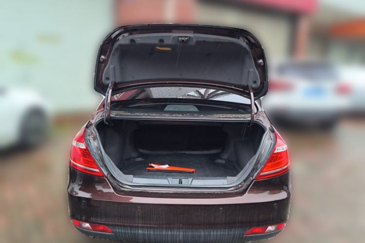 Used Geely Auto Emgrand 2015 Sedan 1.3T Manual Upward Edition Trunk