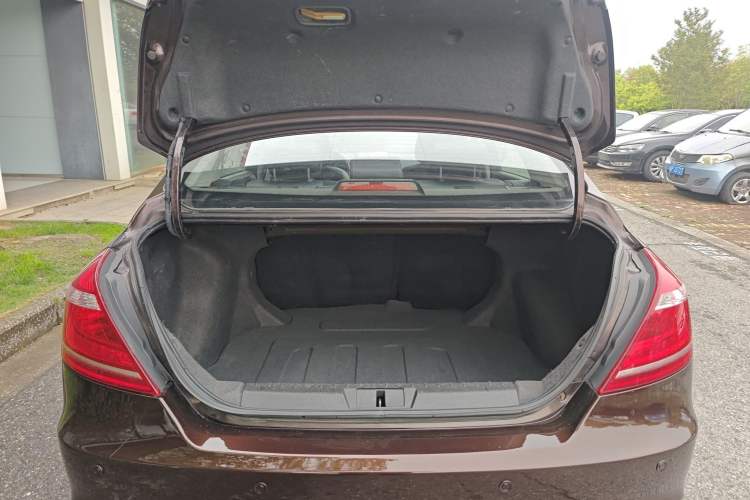 Used Geely Auto Emgrand 2015 Sedan 1.5L CVT Upward Version Trunk