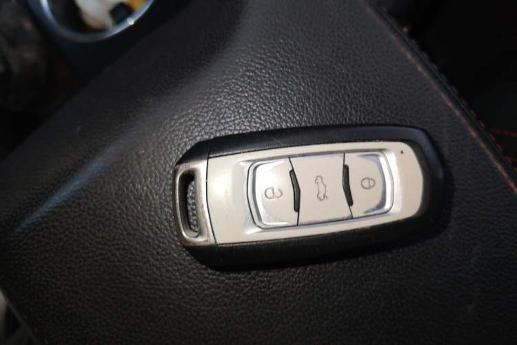 Used Geely Auto Emgrand 2015 Sedan 1.5L Manual - Top Trim Level Vehicle Key