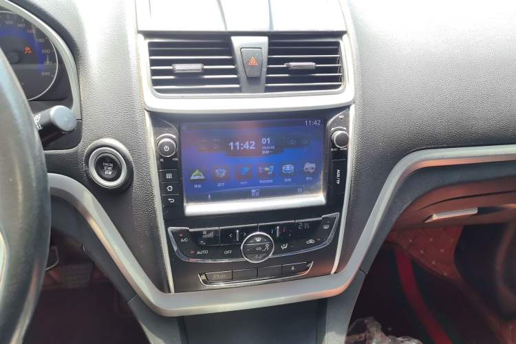 Used Geely Auto Emgrand 2015 Sedan 1.5L Manual - Top Trim Level Audio And AC Panel