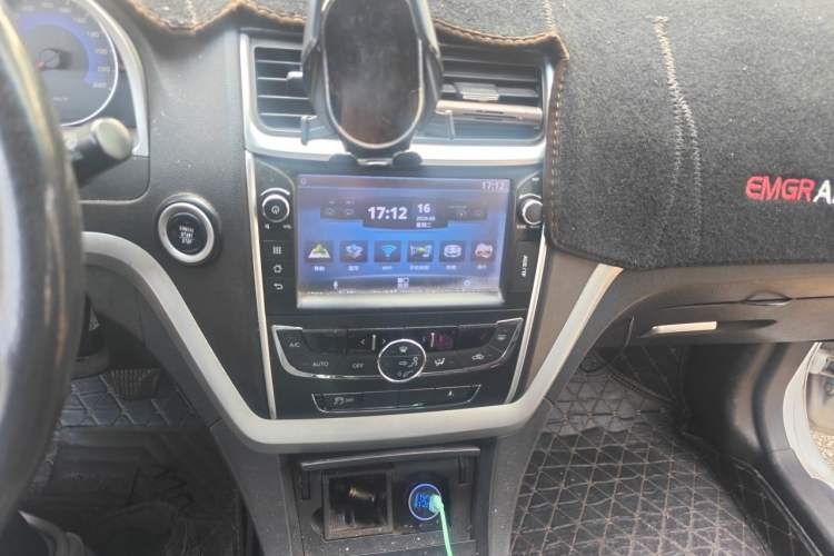 Used Geely Auto Emgrand 2015 Sedan 1.5L Manual - Top Trim Level Audio And AC Panel